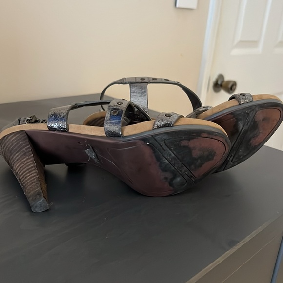 Nine West silver strap heels, size 8.5 - Picture 4 of 4